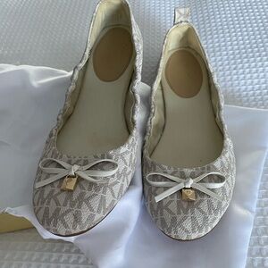 Elegant Cream Ballet Flats